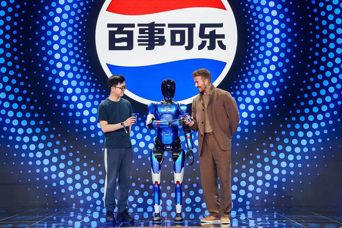 球速体育机器人携手百事中国共创“百事蓝宝” 共燃渴望新章